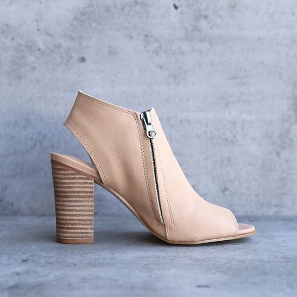NIB Tan Leather Block Heel Peep Toe Ankle Booties - Picture 6 of 8